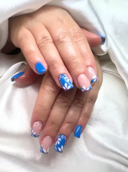 Nagelstudio Zürich - Maniküre nach der Behandlung (beide Hände)- Beauty Carousel Celikovic